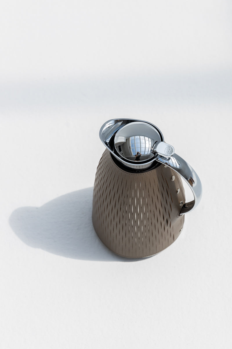 Janine Carafe Medium