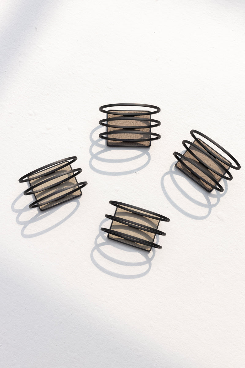 WIRE NAPKIN HOLDER