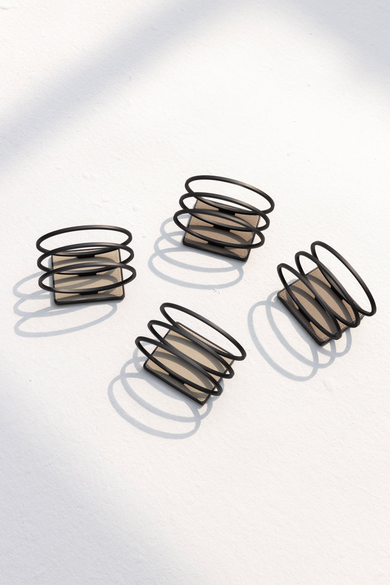 WIRE NAPKIN HOLDER