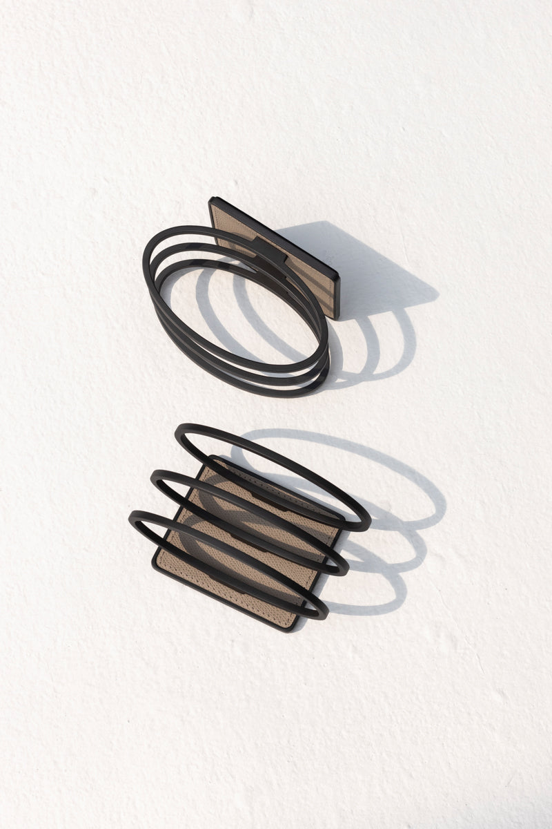 WIRE NAPKIN HOLDER