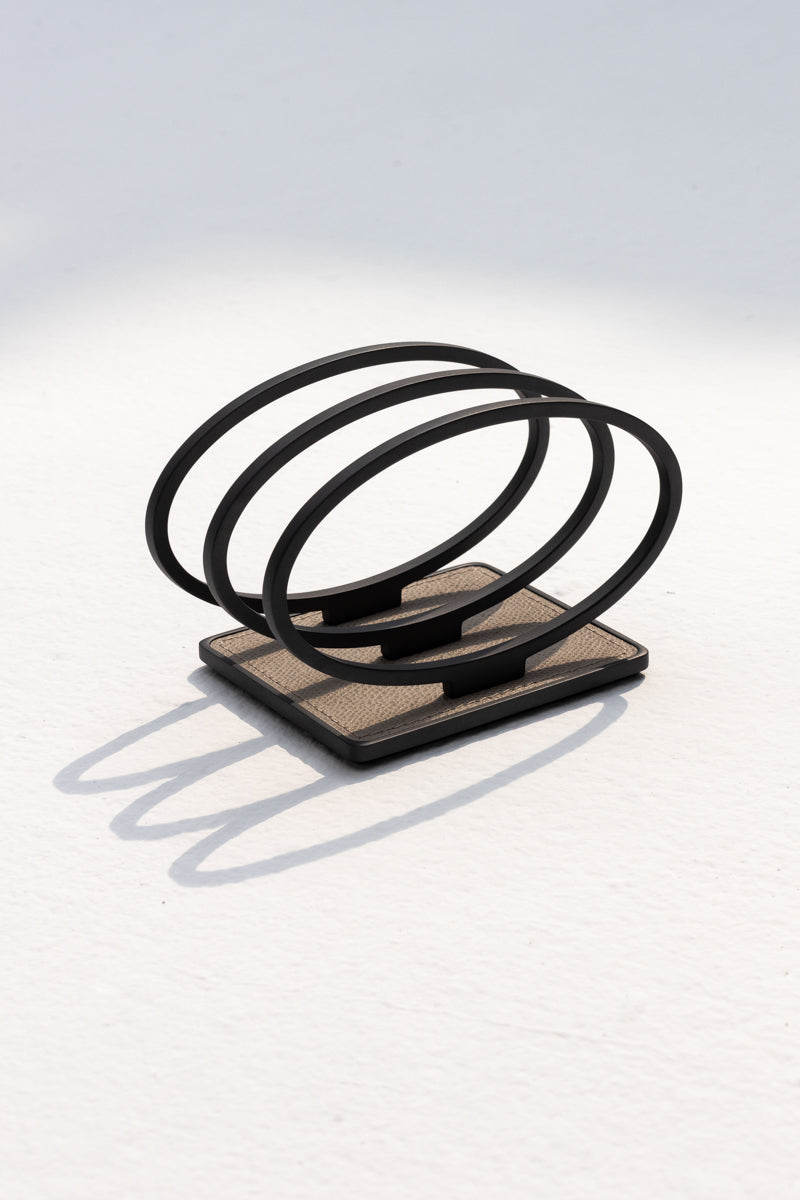 WIRE NAPKIN HOLDER