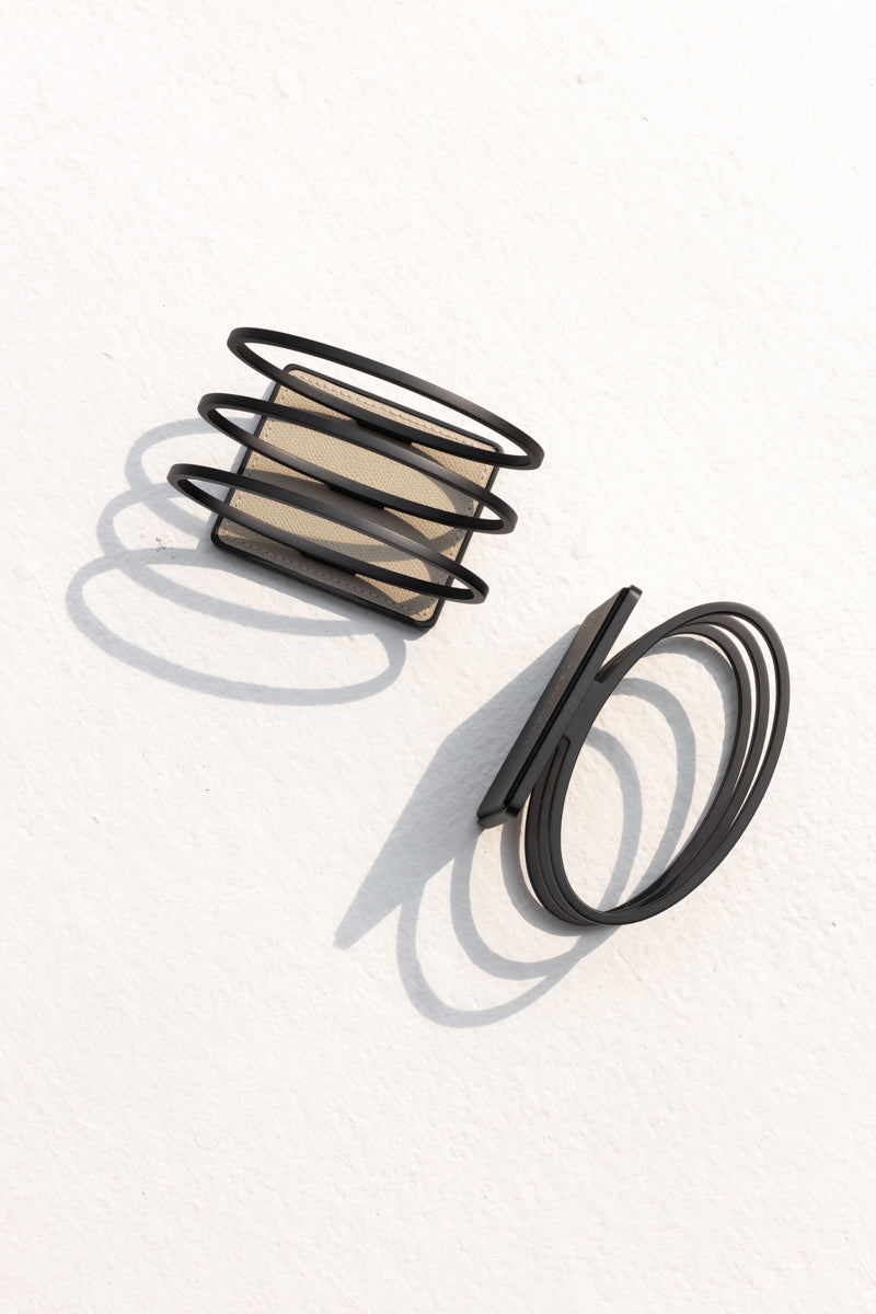 WIRE NAPKIN HOLDER