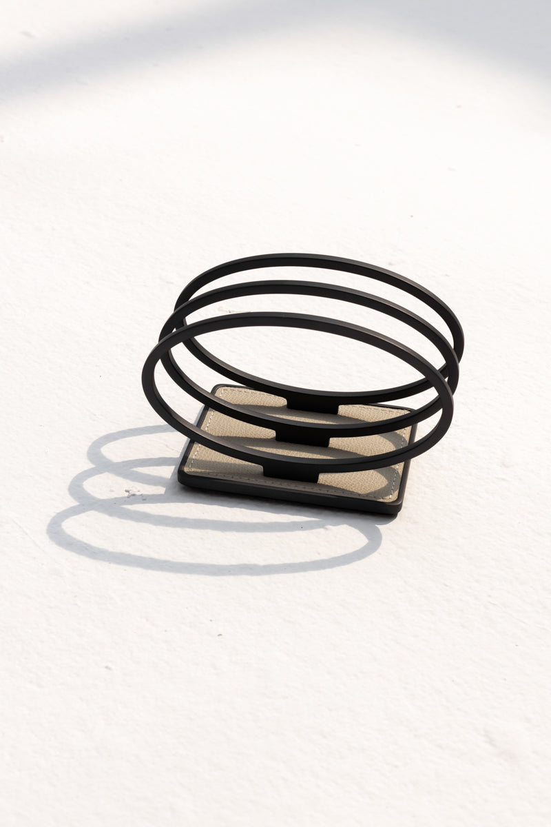 WIRE NAPKIN HOLDER