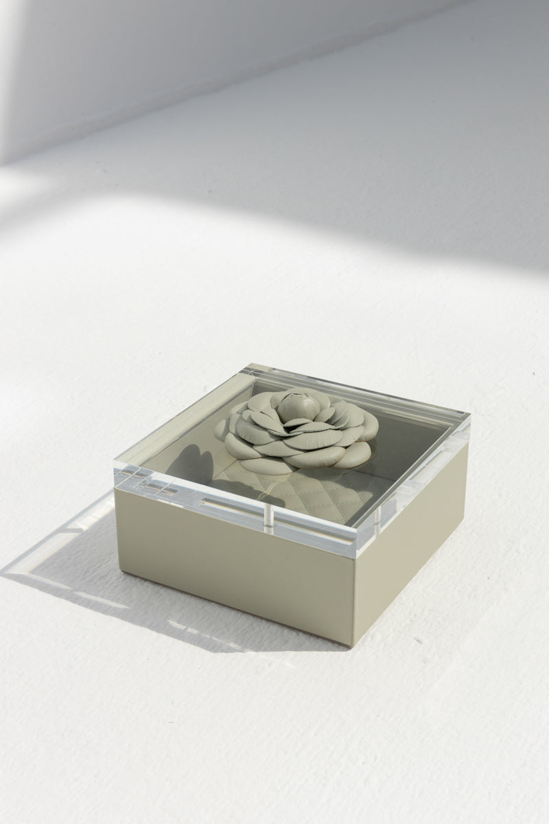 Fleur Camellia Diamond Box Large