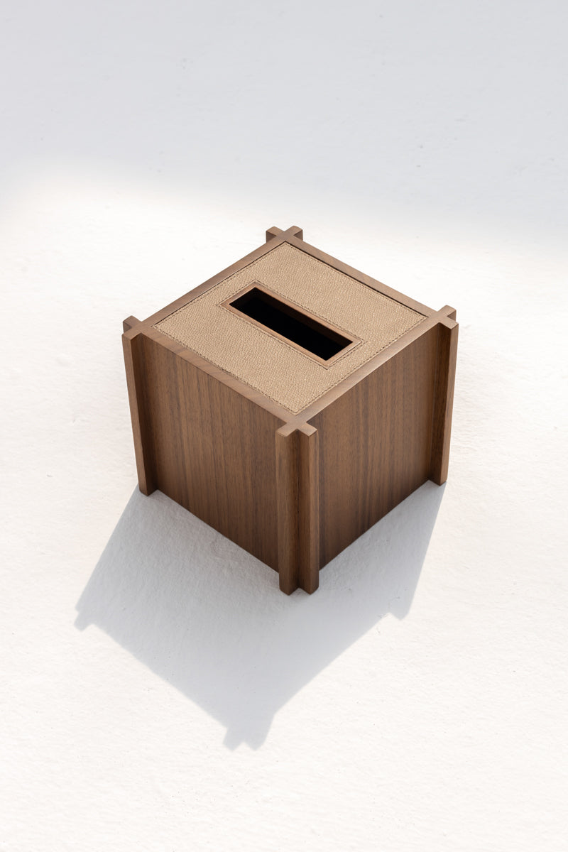 STRUCTURA LEATHER & WOOD TISSUE HOLDER