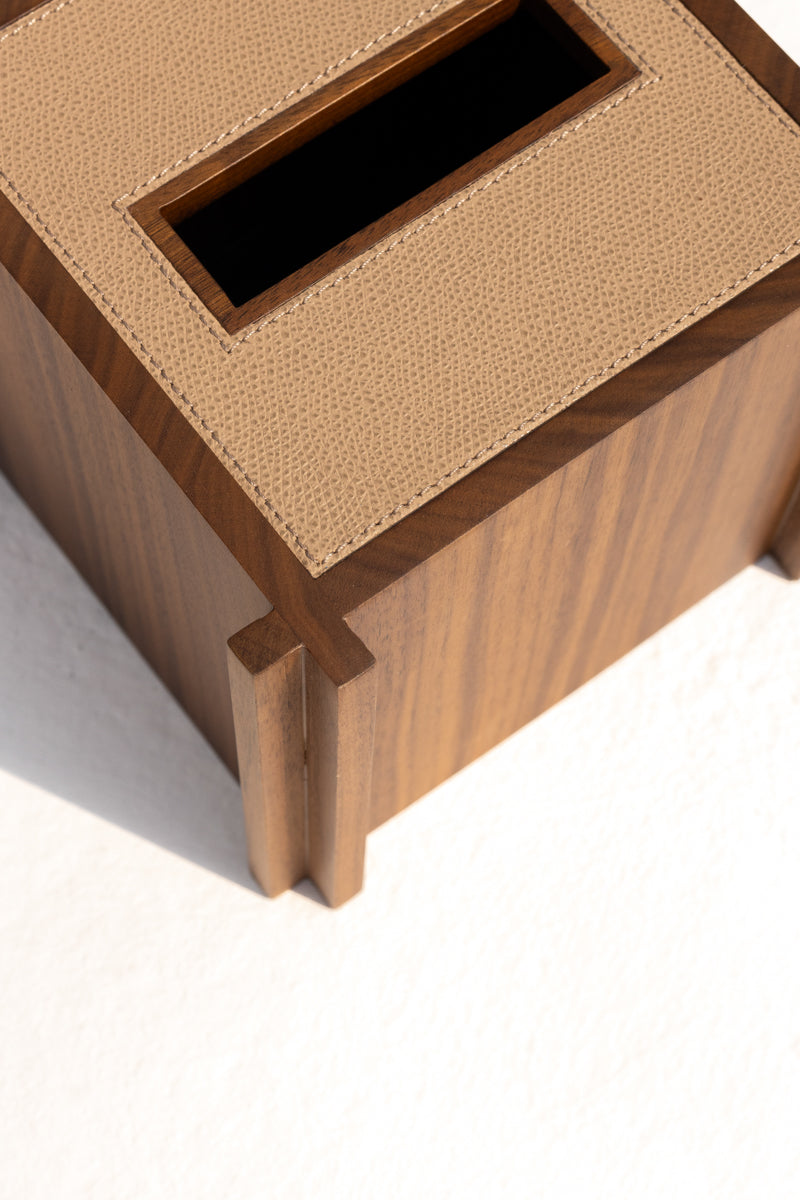 STRUCTURA LEATHER & WOOD TISSUE HOLDER