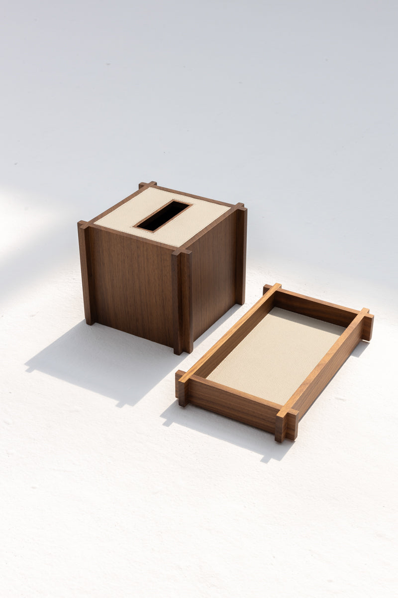 STRUCTURA LEATHER & WOOD TISSUE HOLDER