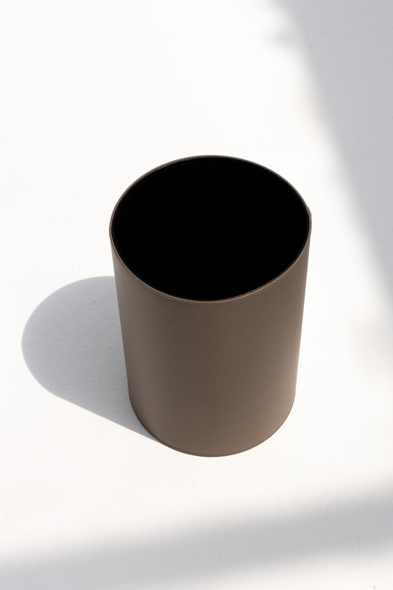 Round Paper Bin in Earth