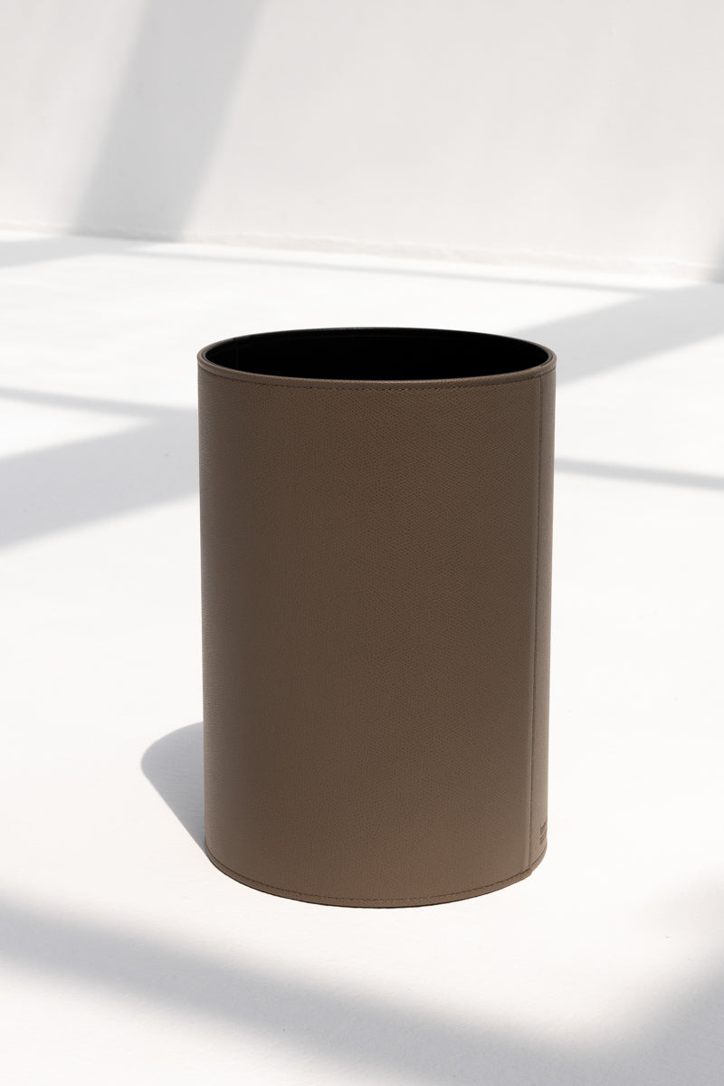 Round Paper Bin in Earth